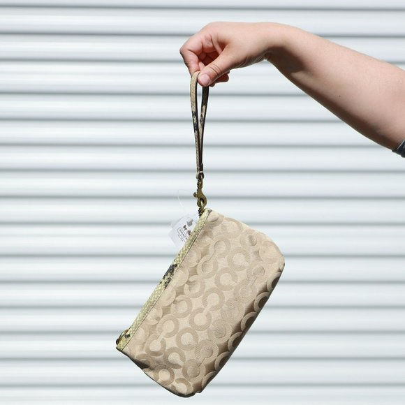 NWT Coach Signature  Snake Embossed Wallet Wristlet - Picture 3 of 9